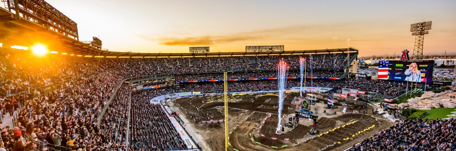 Supercross LIVE! banner