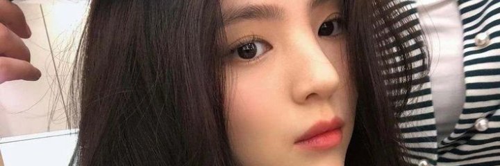 ameliarainisha's profile banner image