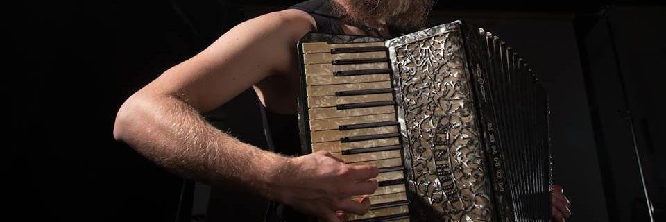 Strangely Doesburg banner