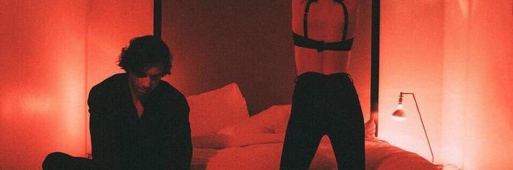valuablegiirl's profile banner image