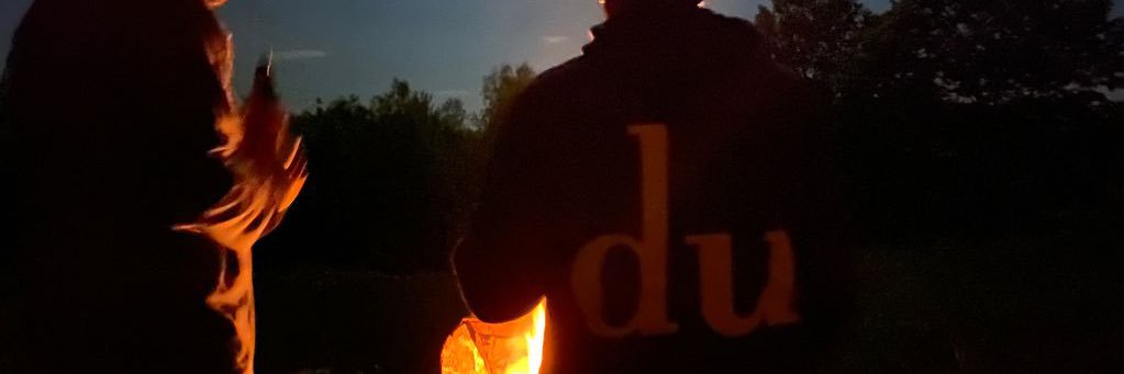 Dew_viviE_A's profile banner image