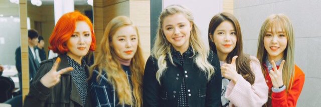 moo무 banner