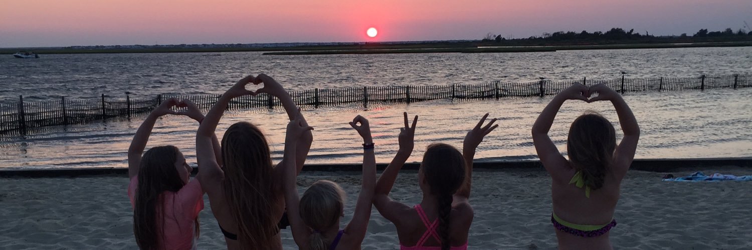 MrsAdamsonF31's profile banner image