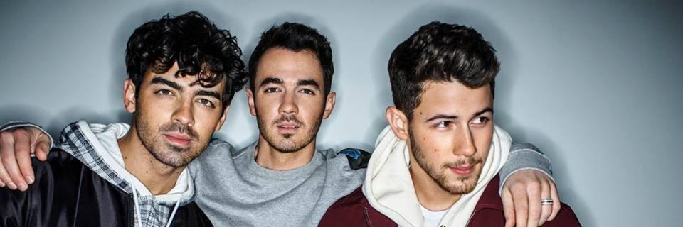 MiliiDeniss's profile banner image