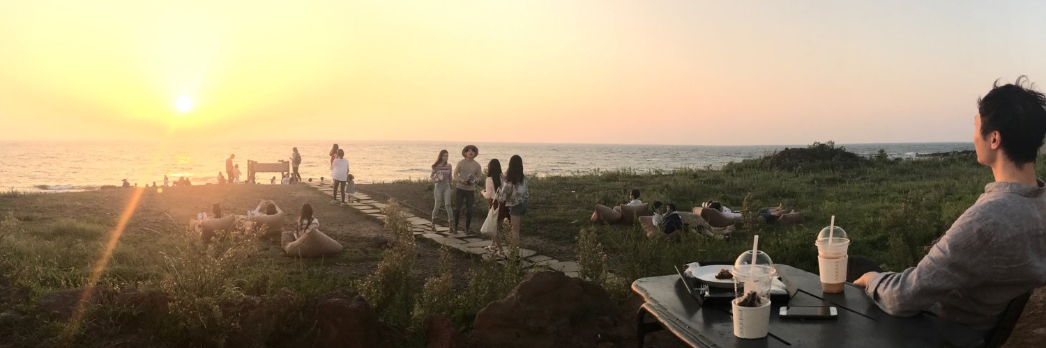 letzoo's profile banner image