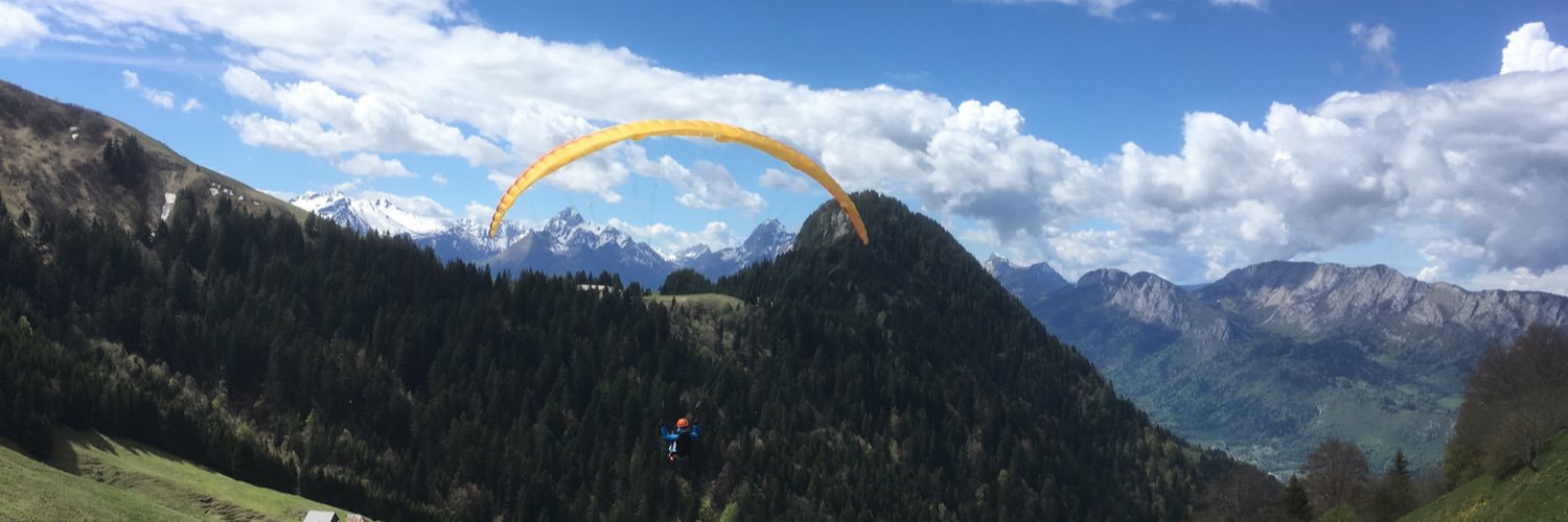 Amandine Collinet banner