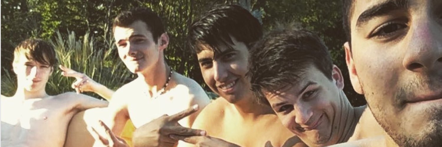 roastradio's profile banner image