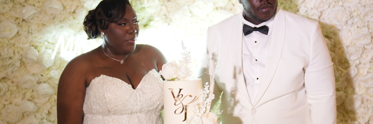 Vivvy_Tee's profile banner image