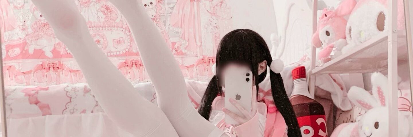 pochologlam's profile banner image