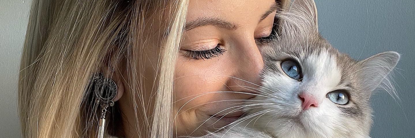 celineg1995's profile banner image