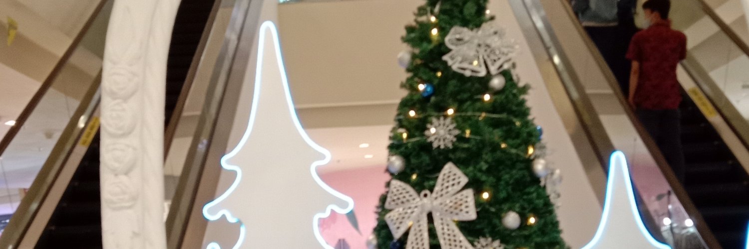 nadyaheidi's profile banner image