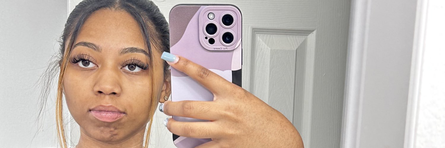 Hechosemarie's profile banner image