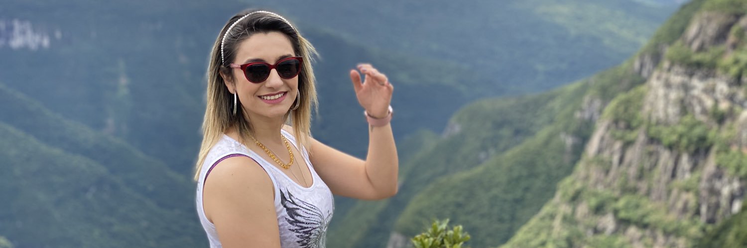 Julyferraz's profile banner image