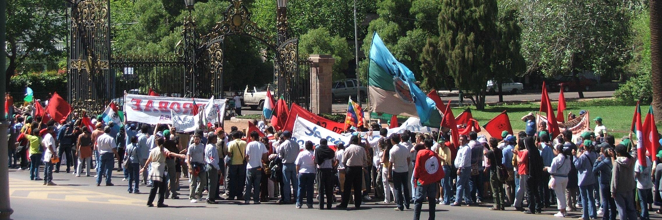 UST - Union de Trabajadores Rurales Sin Tierra banner