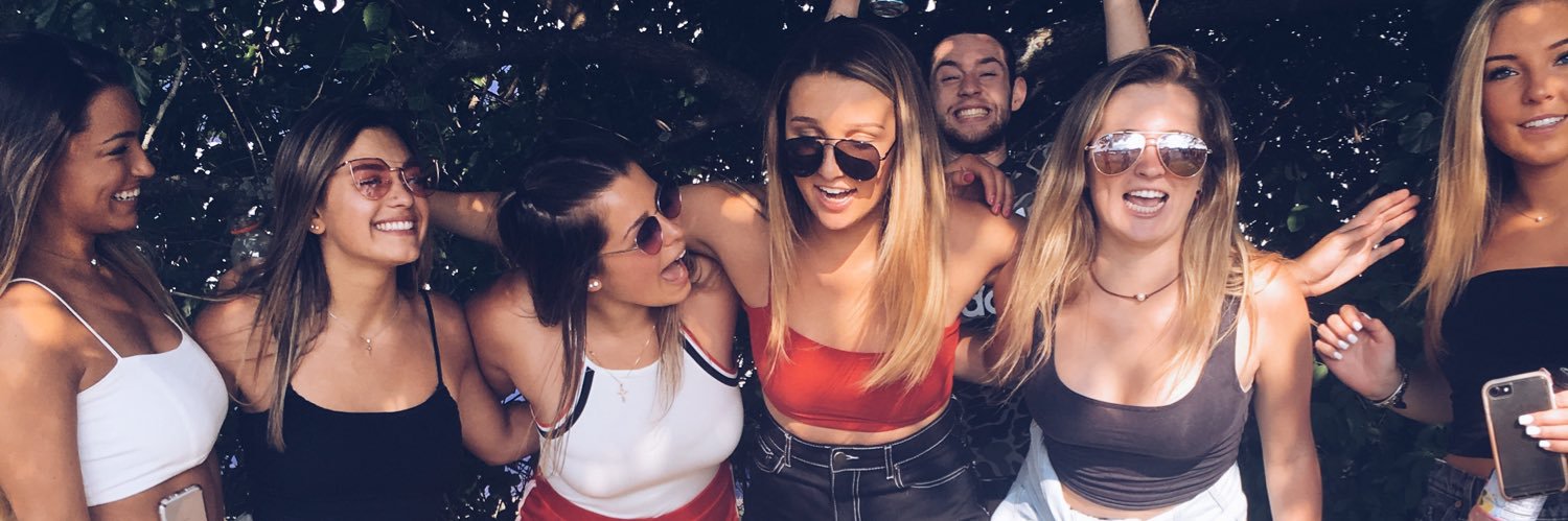 izzyandrze's profile banner image