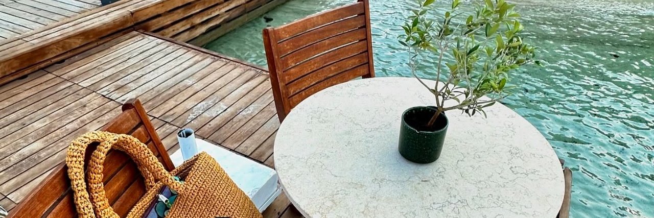 caroline_jee's profile banner image