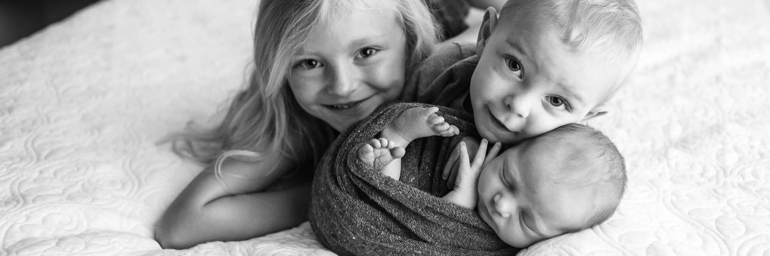 Sarah_Fischer09's profile banner image