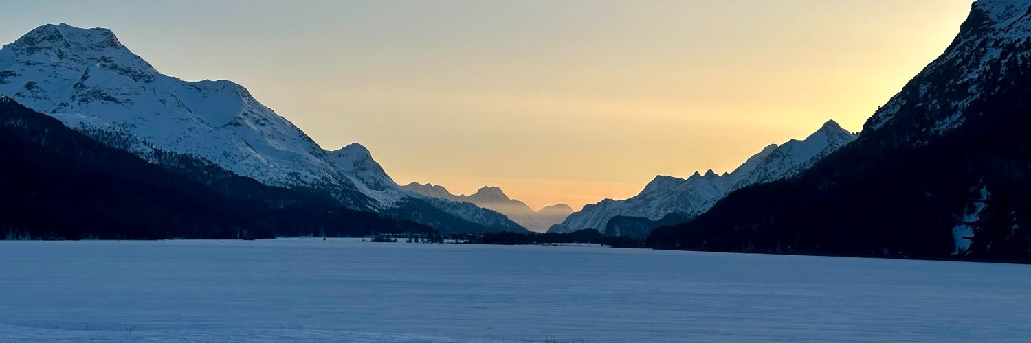 evonbev's profile banner image