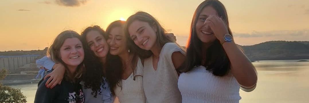 mariavi97's profile banner image