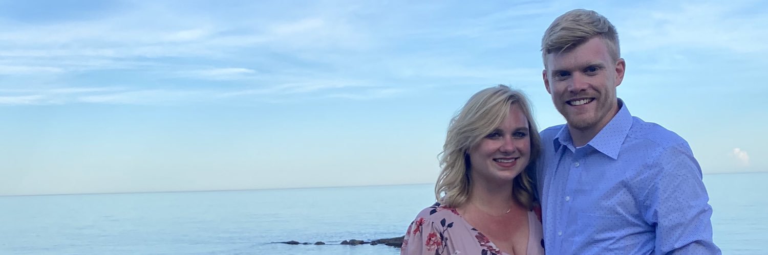 erinsusee's profile banner image