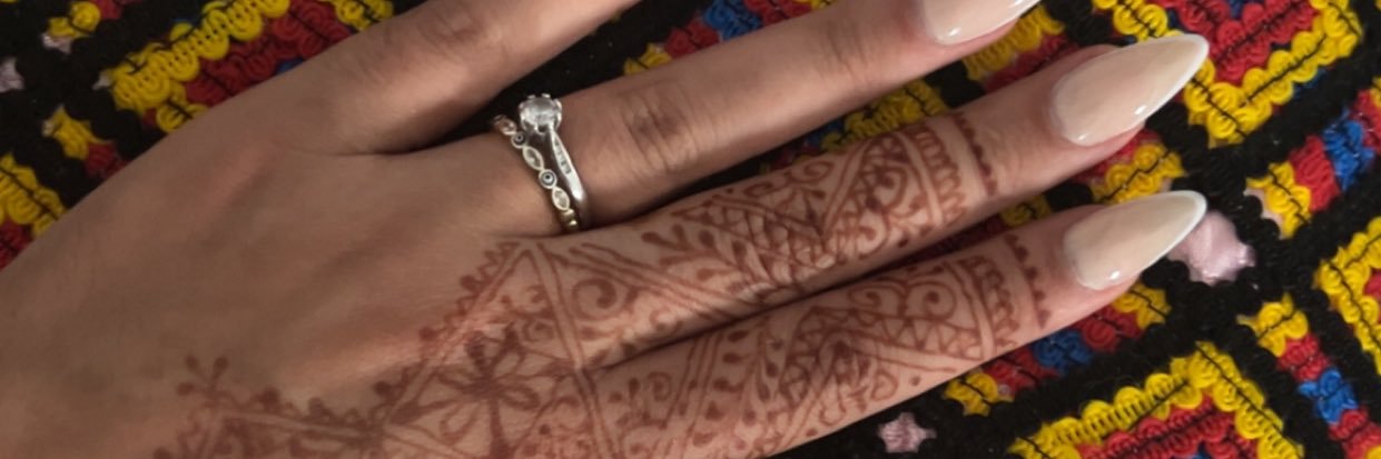 célia banner