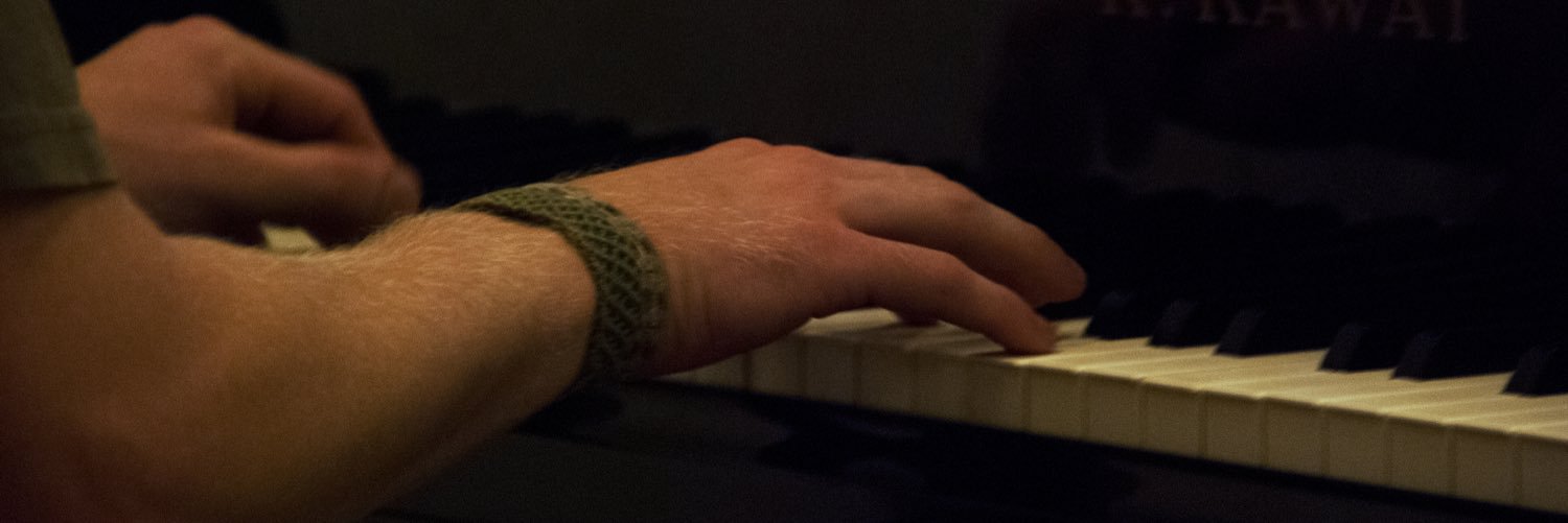 albert_oliveres's profile banner image