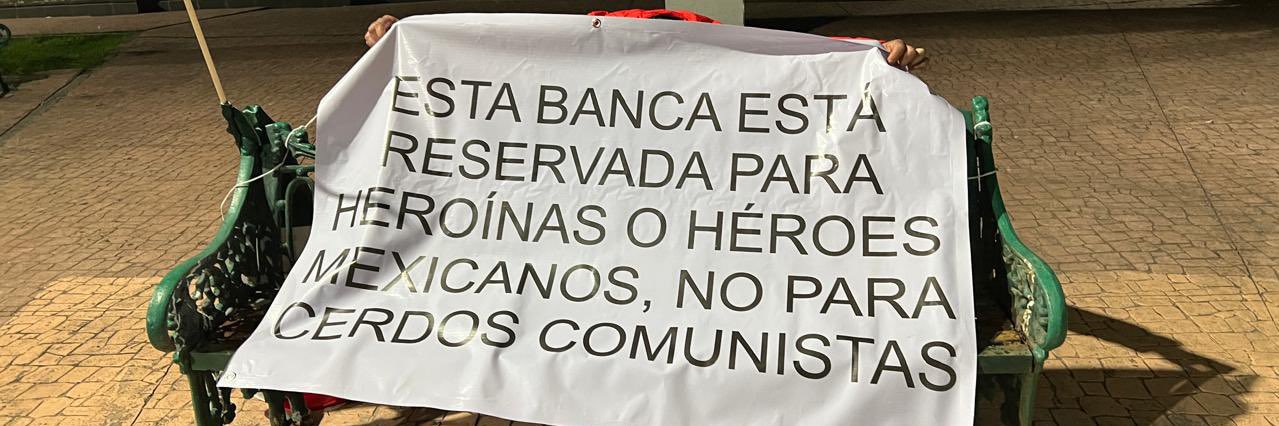 Juan Marcos Dávila's banner