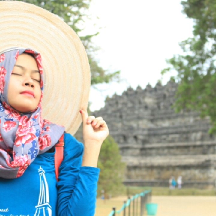 ewi_pink's profile banner image