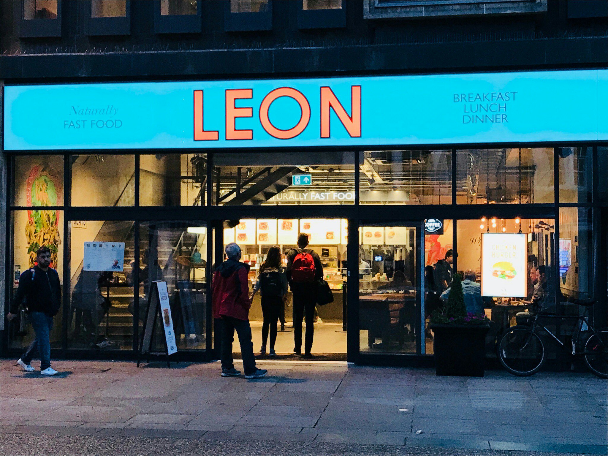 Leon Grapenthin banner