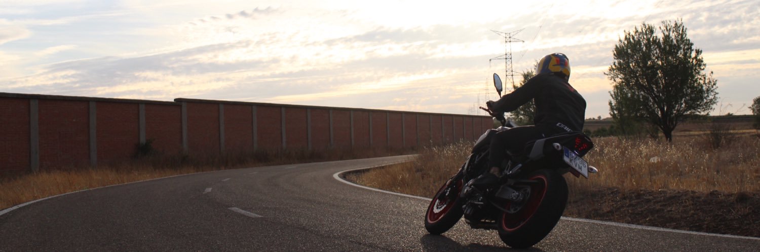 roskybouk's profile banner image