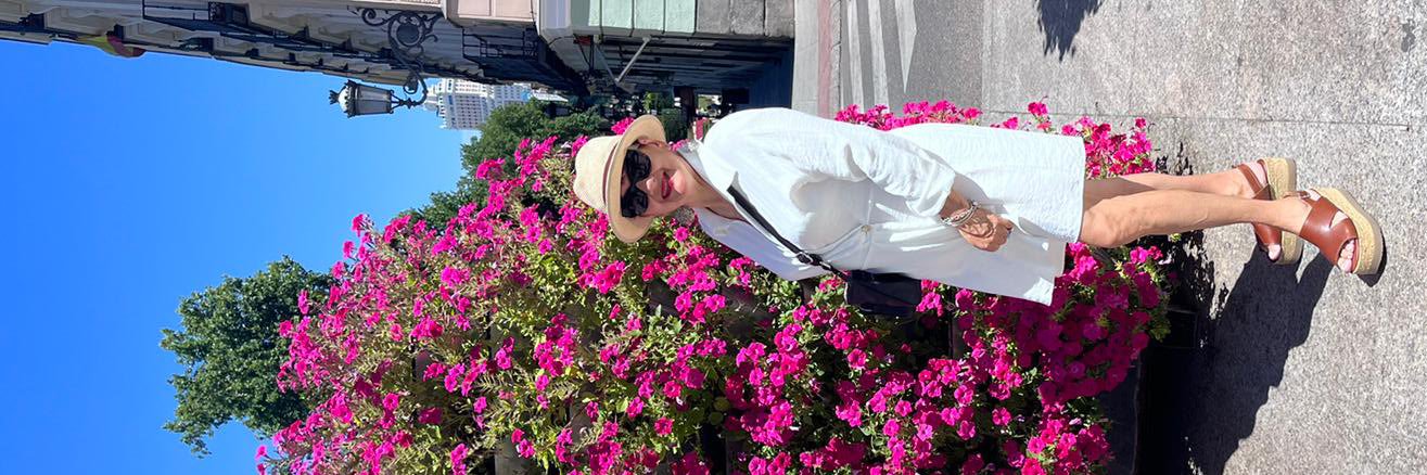 Ana 💛 banner