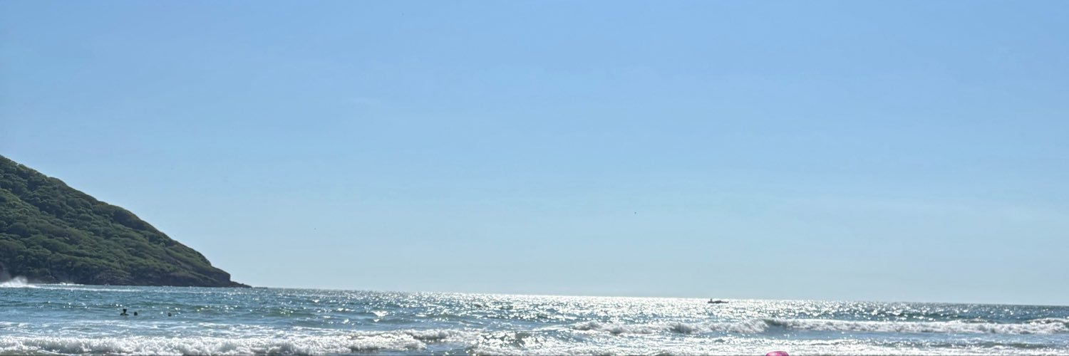 AlmaPerazaa's profile banner image