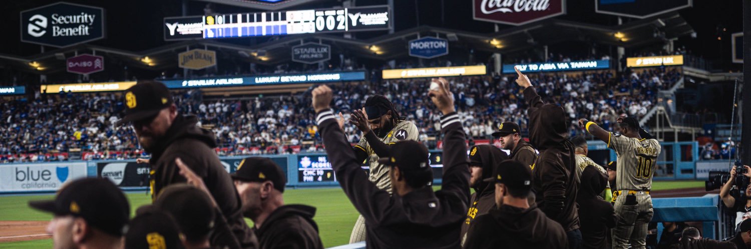 nikkiewalls's profile banner image