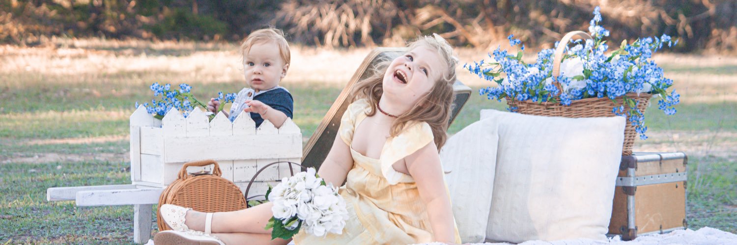 SarahHollahan's profile banner image