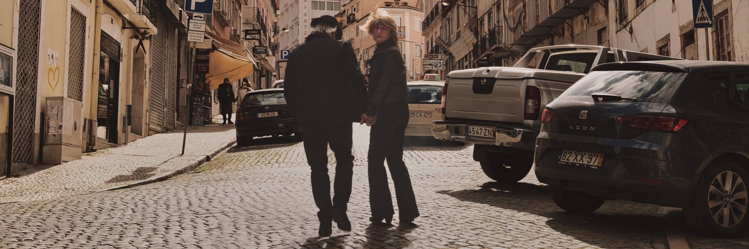 suzyandsimon's profile banner image