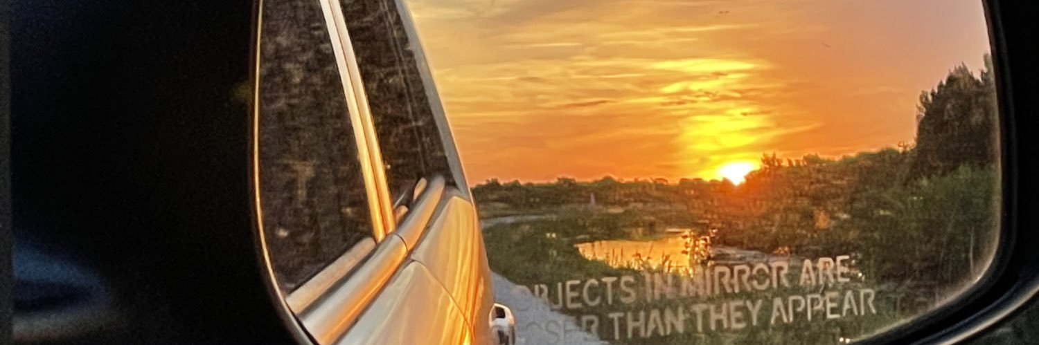 suzeye's profile banner image