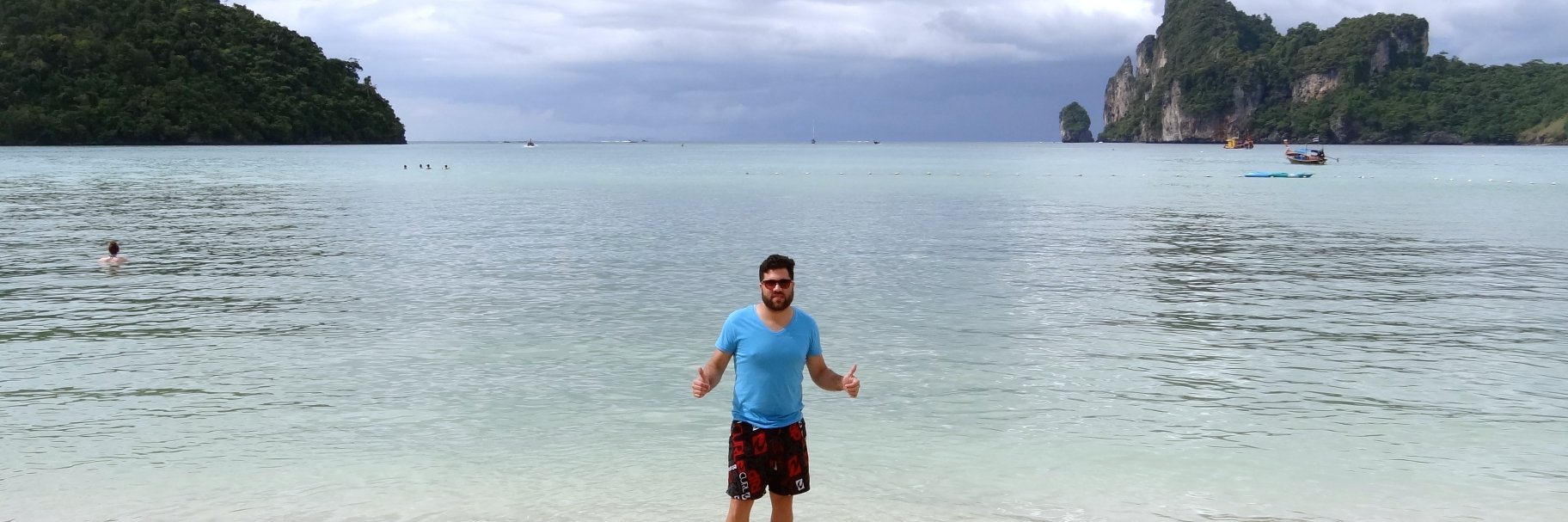 Isaias Castro banner