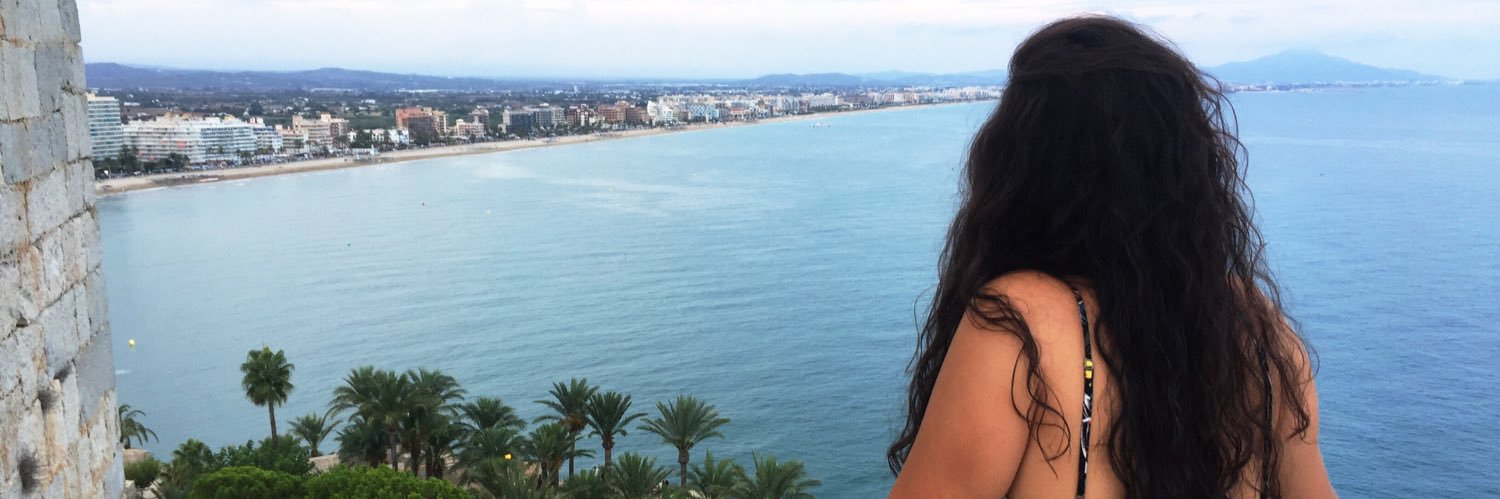 María banner
