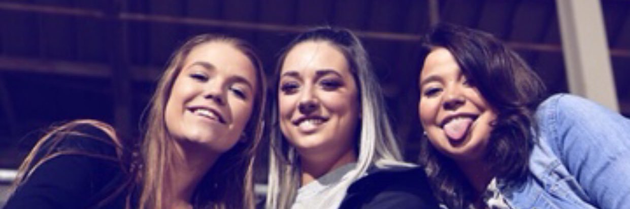 meganecnault's profile banner image