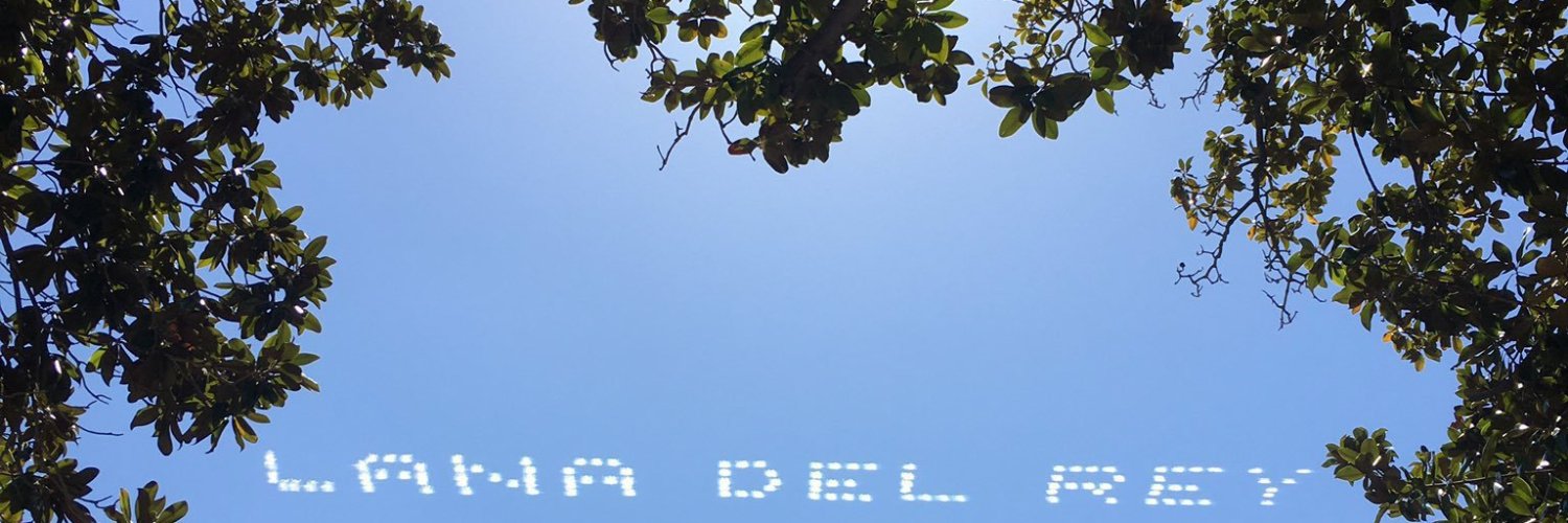 0whitedress's profile banner image