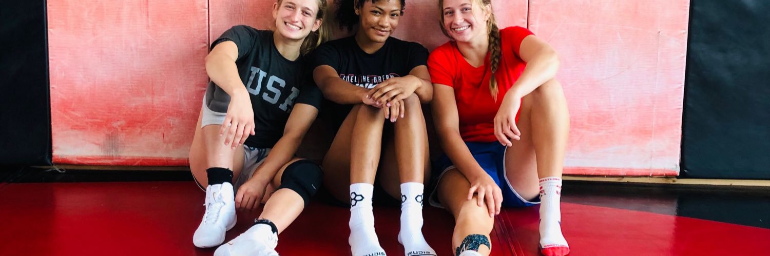 mia_macaluso's profile banner image