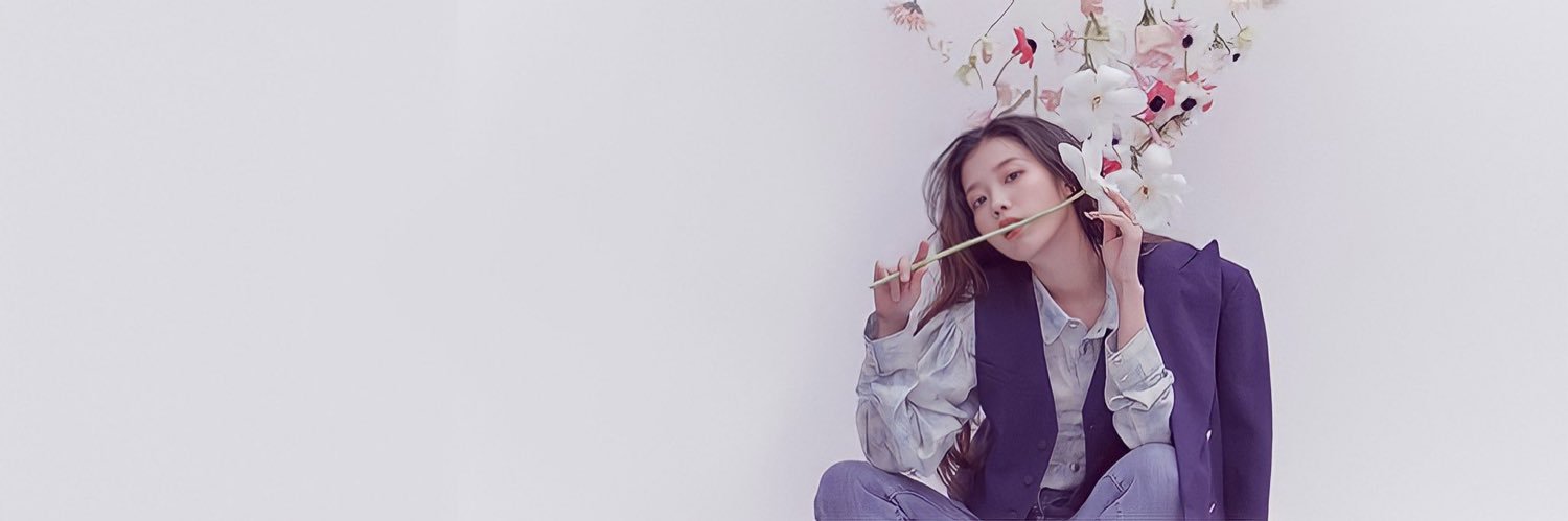 annthologist's profile banner image