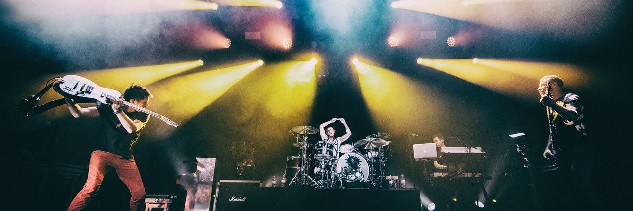 Stéph Crlr 🇫🇷🇪🇺🌍 banner