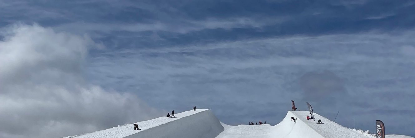 bluebeerock1's profile banner image