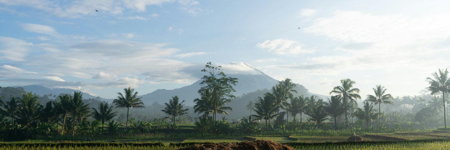 beyzaoren_'s profile banner image