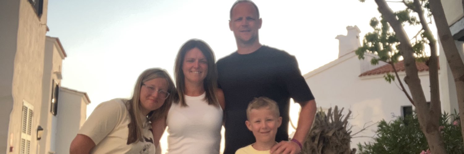 stacyhowley's profile banner image