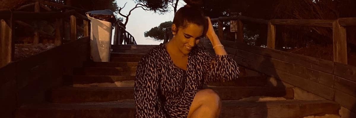 MARÍA LA TIBURONA banner