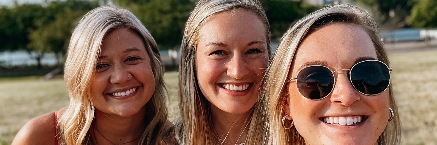 Lexi Hoover banner