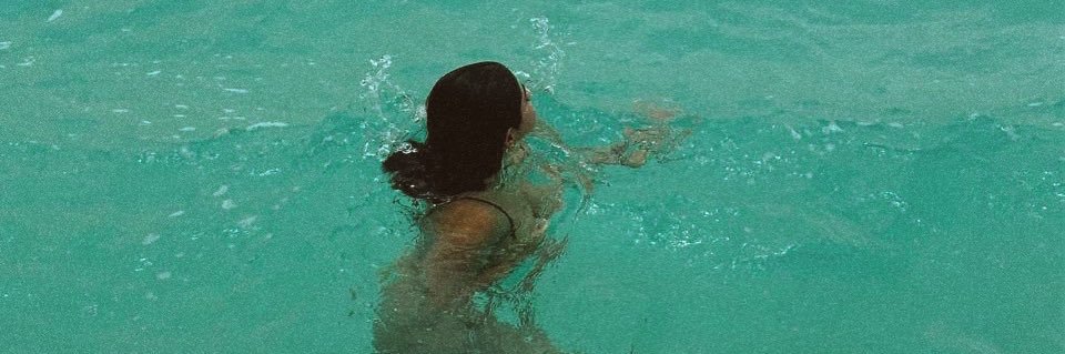 davalos_frida's profile banner image