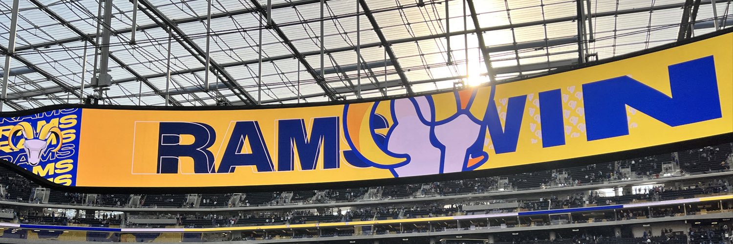 danadly's profile banner image